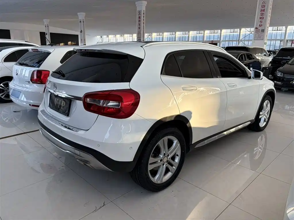 Mercedes-Benz GLA 2015 — фото 13