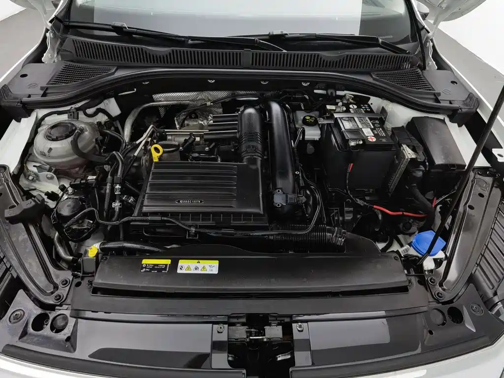 Volkswagen Sagitar 2022