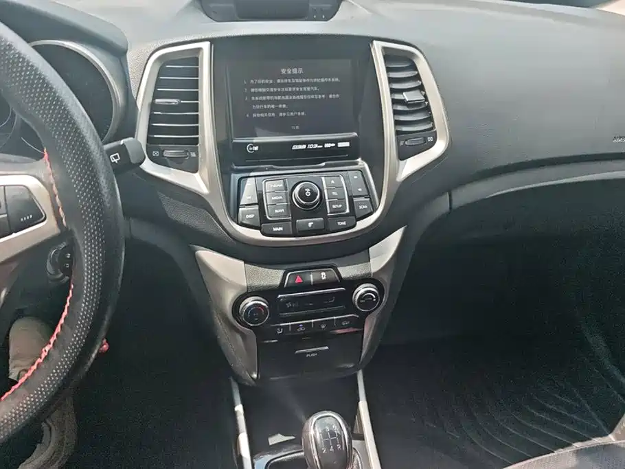Changan Eado XT 2015 — фото 13