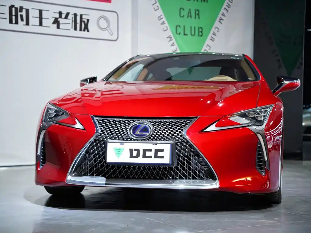 Lexus LC 2018 — фото 49