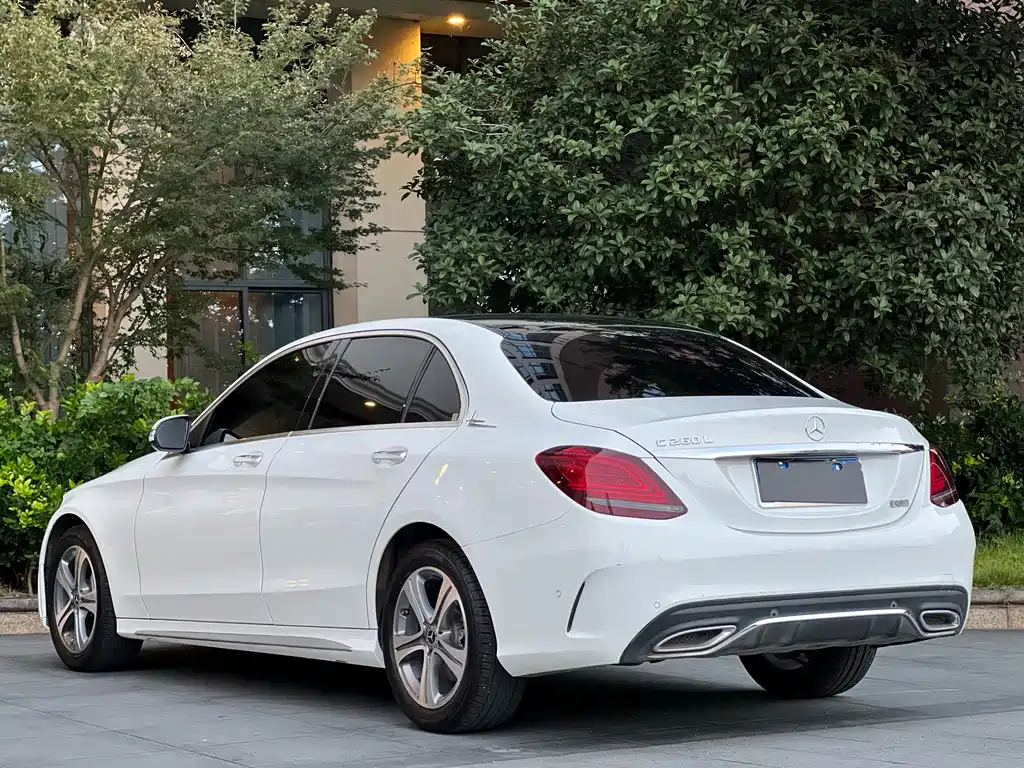 Mercedes-Benz C-Class 2019 — фото 10