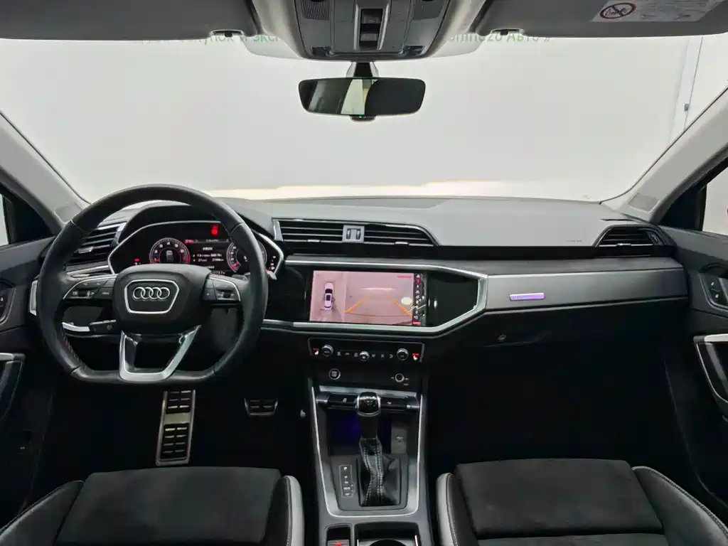 Audi Q3 2023 — фото 10