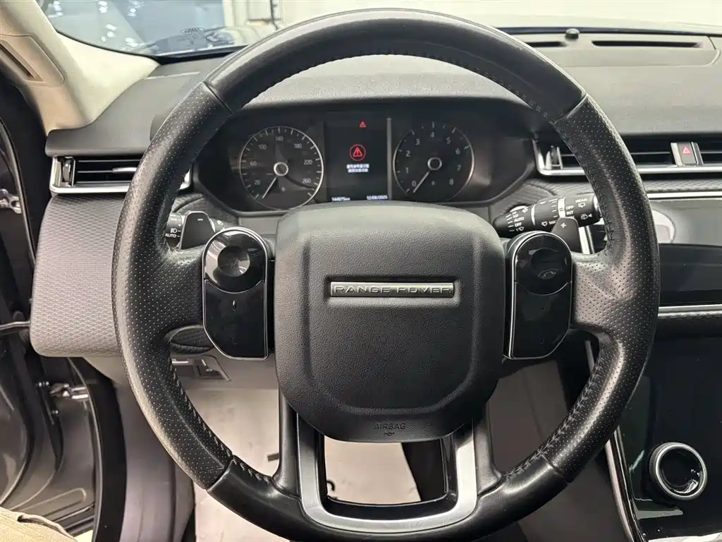 Land Rover Range Rover Velar 2018 — фото 26