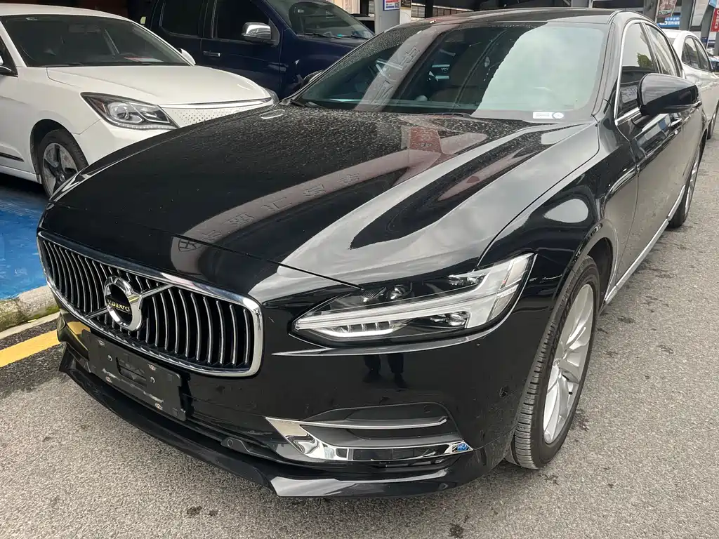 Volvo S90 2018 — фото 1