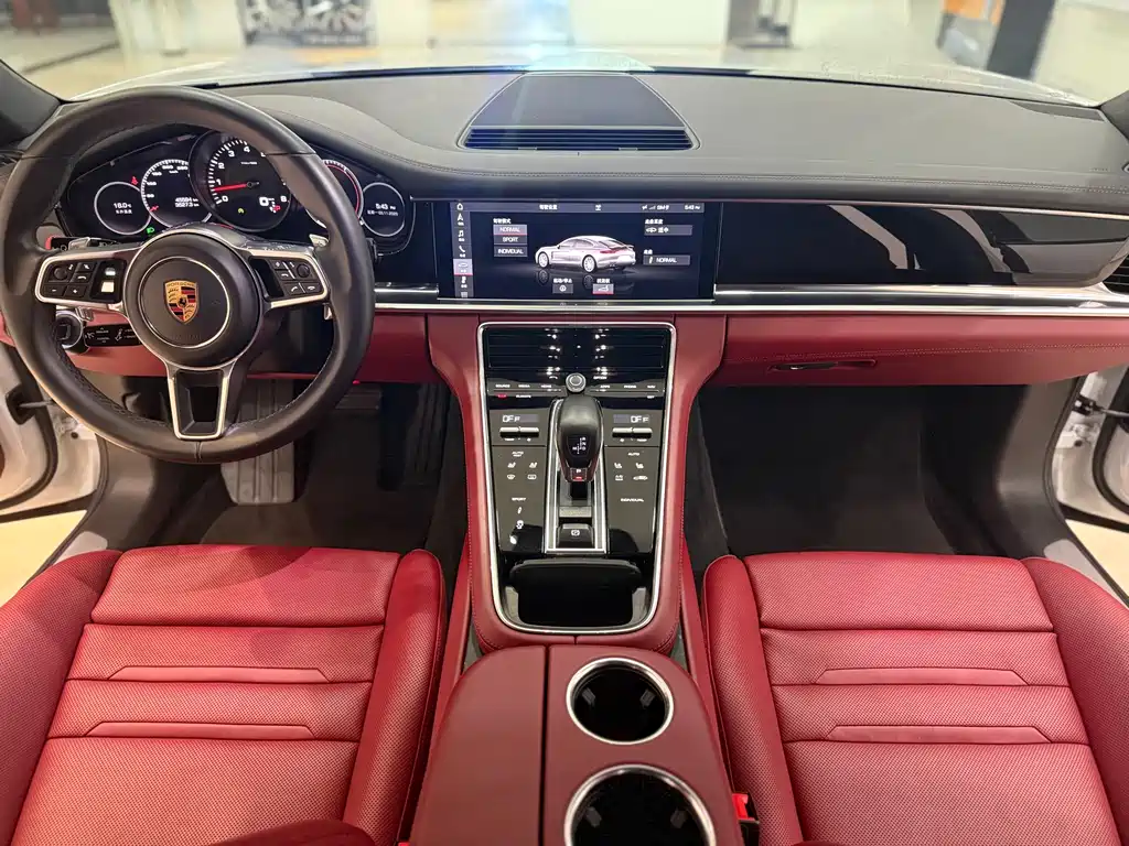 Porsche Panamera 2018 — фото 17