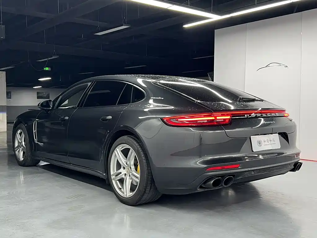 Porsche Panamera 2018 — фото 5