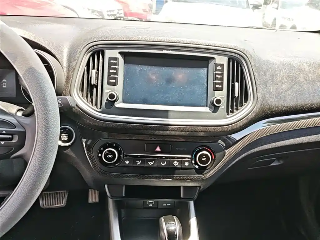 Kia KX3 2019 — фото 13
