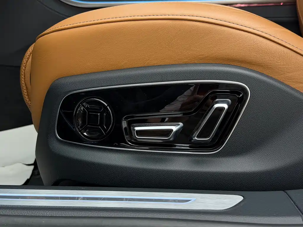 Audi A8 2024 — фото 13