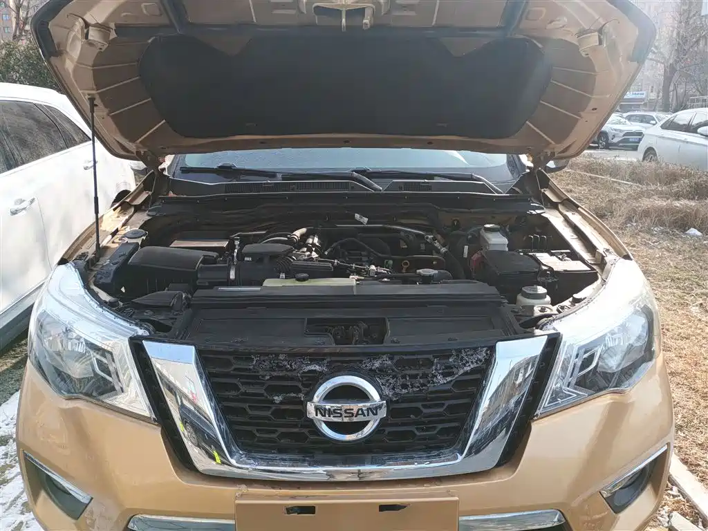 Nissan Terra 2018 — фото 20