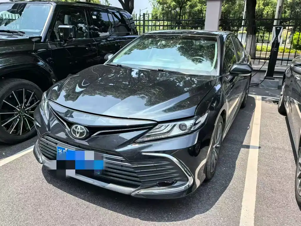 Toyota Camry 2021