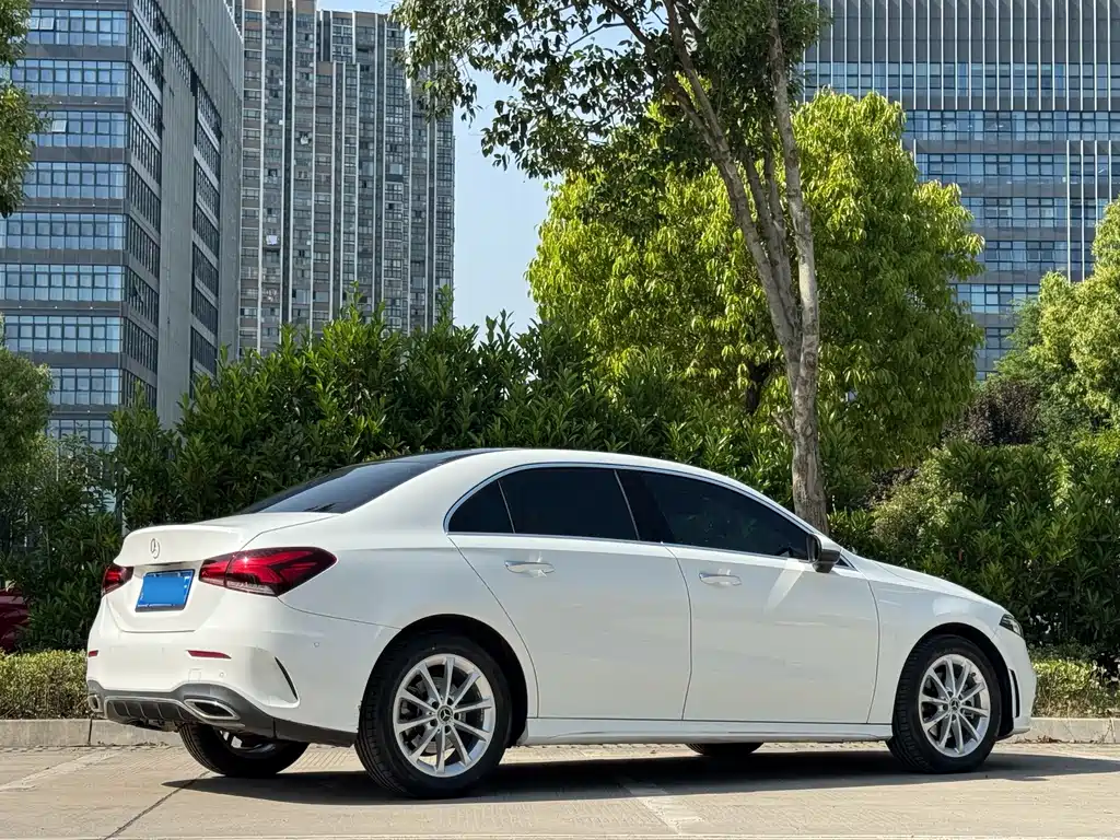 Mercedes-Benz A-Class 2020 — фото 5