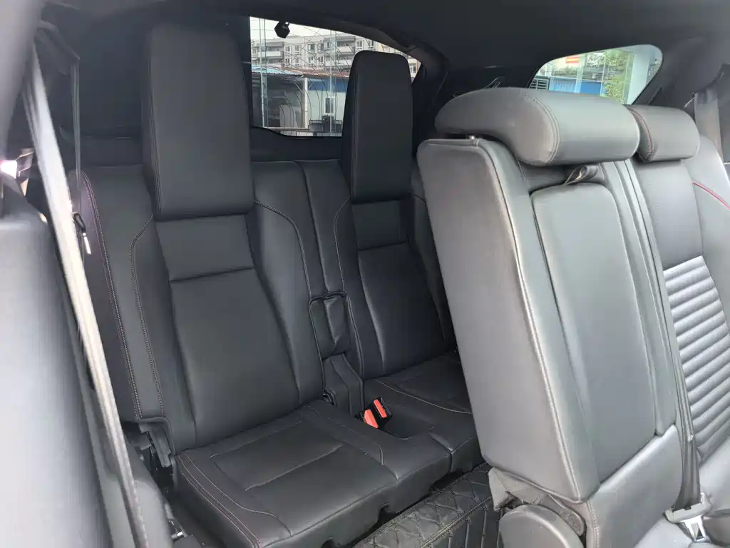 Land Rover Discovery Sport 2021 — фото 13
