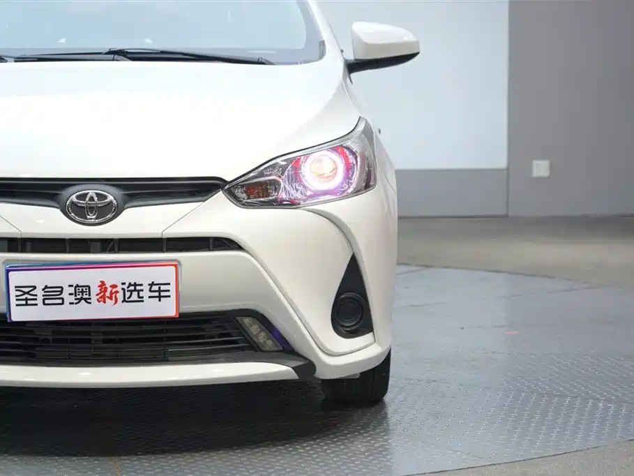 Toyota Yaris L 2018 — фото 3