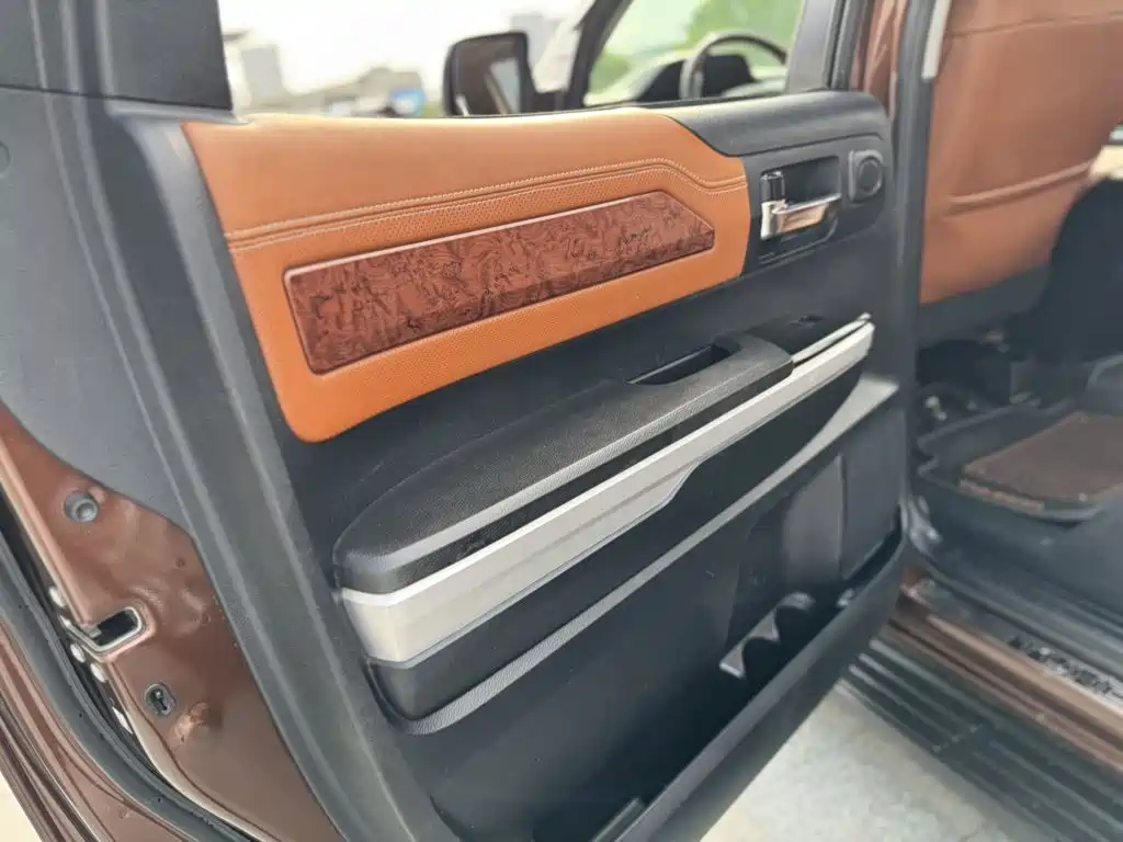 Toyota Tundra 2014 — фото 11