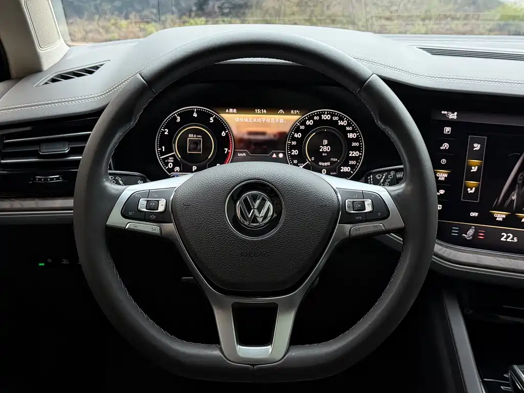 Volkswagen Touareg 2020 — фото 21