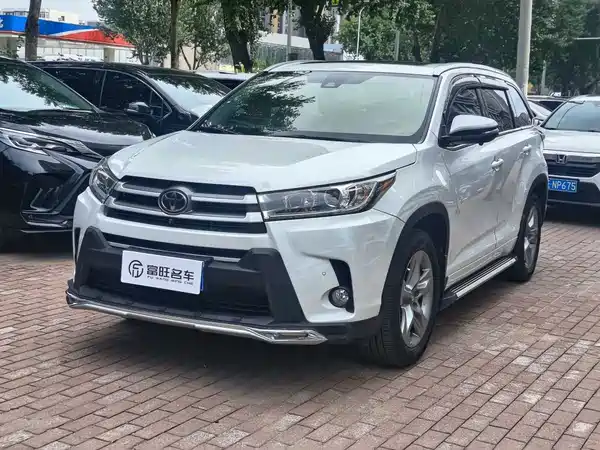 Toyota Highlander 2021