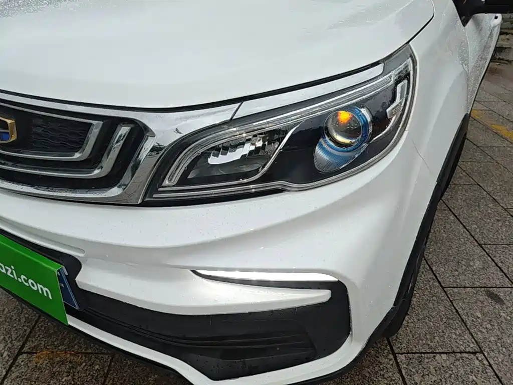 Geely Vision X3 2020 — фото 24
