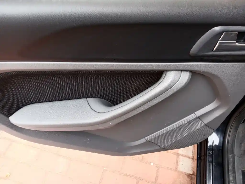 Ford Focus 2013 — фото 11