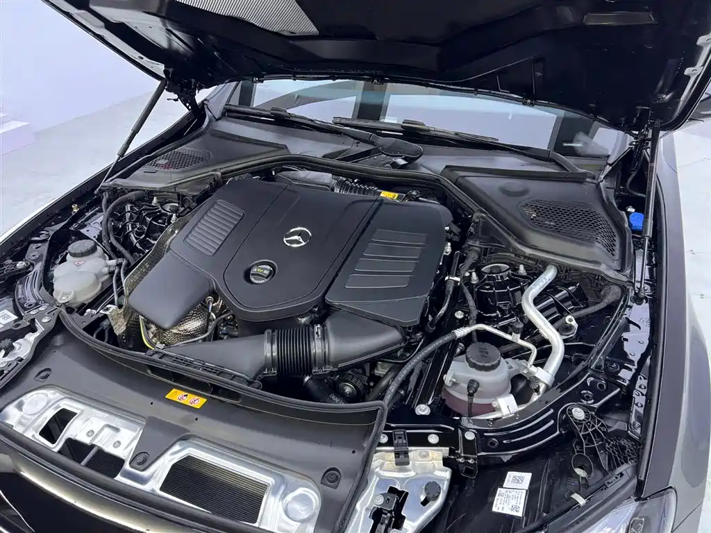 Mercedes-Benz E-Class 2025 — фото 25