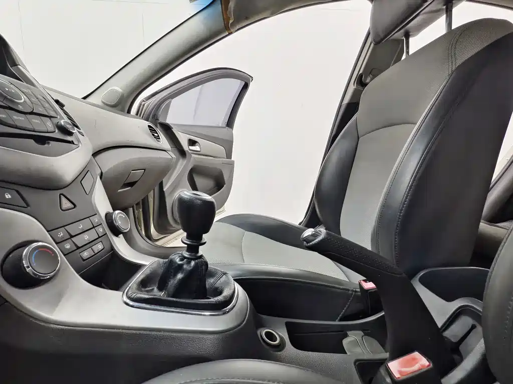 Chevrolet Cruze 2014 — фото 11