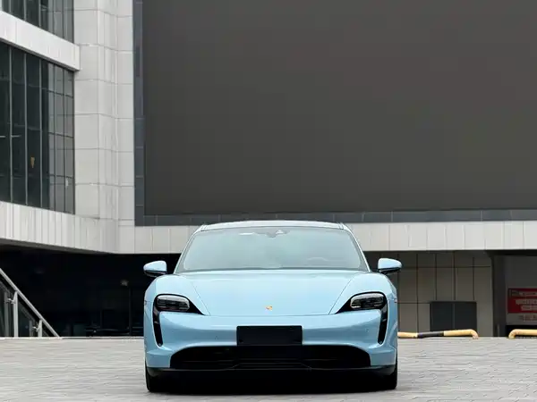Porsche Taycan 2022