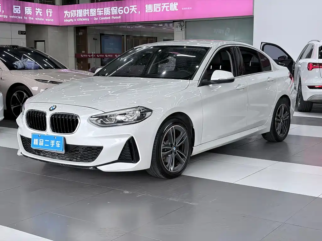 BMW 1 Series 2021 — фото 19