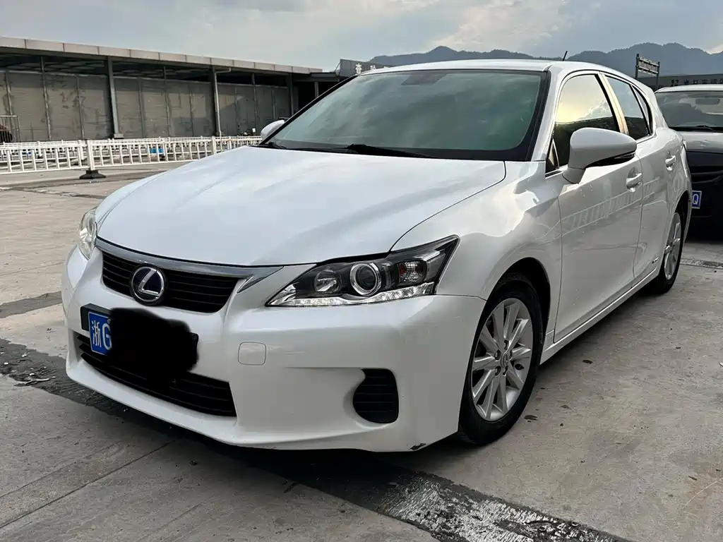 Lexus CT 2013