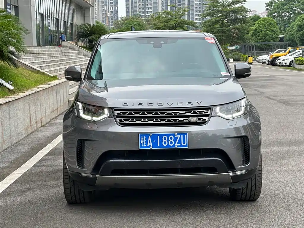 Land Rover Discovery 2018 — фото 2