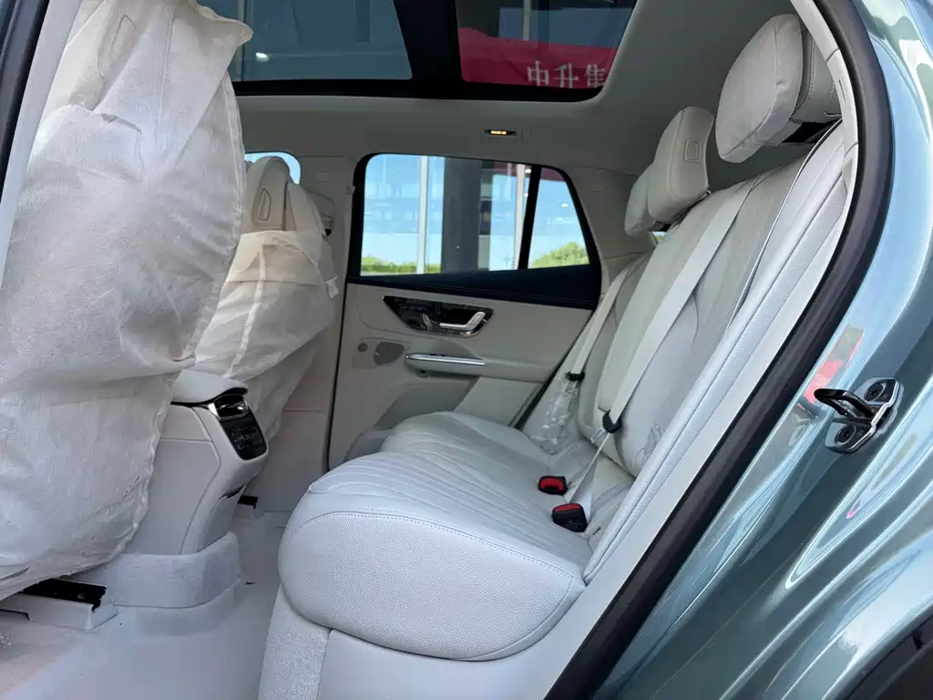 Mercedes-Benz EQE SUV — фото 12