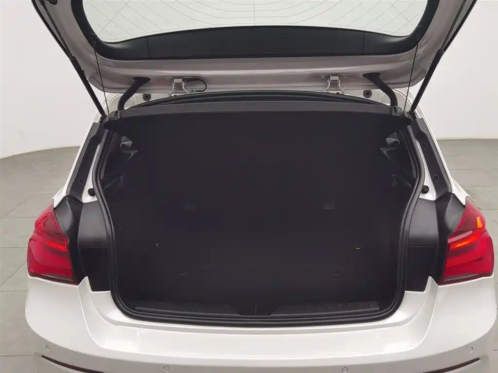 BMW 1 Series 2016 — фото 16