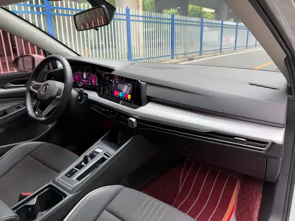 Volkswagen Golf 2022