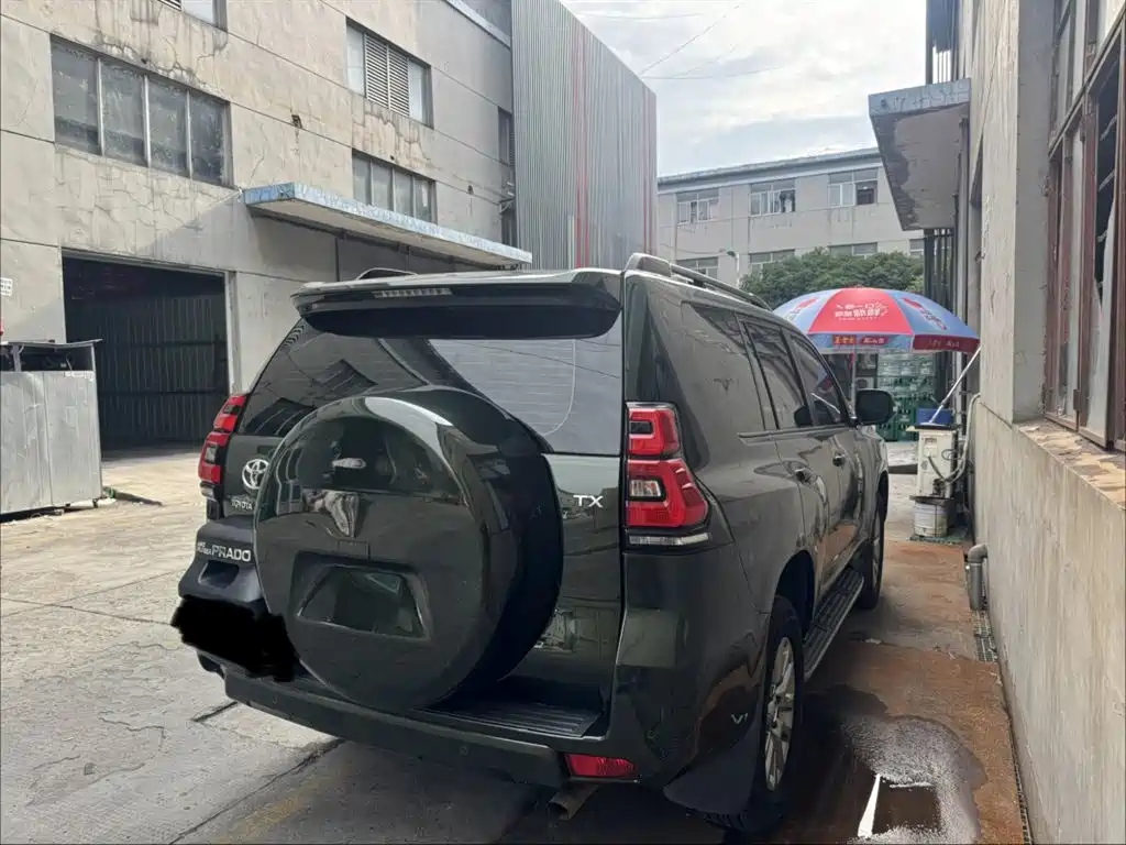 Toyota Prado 2018 — фото 2