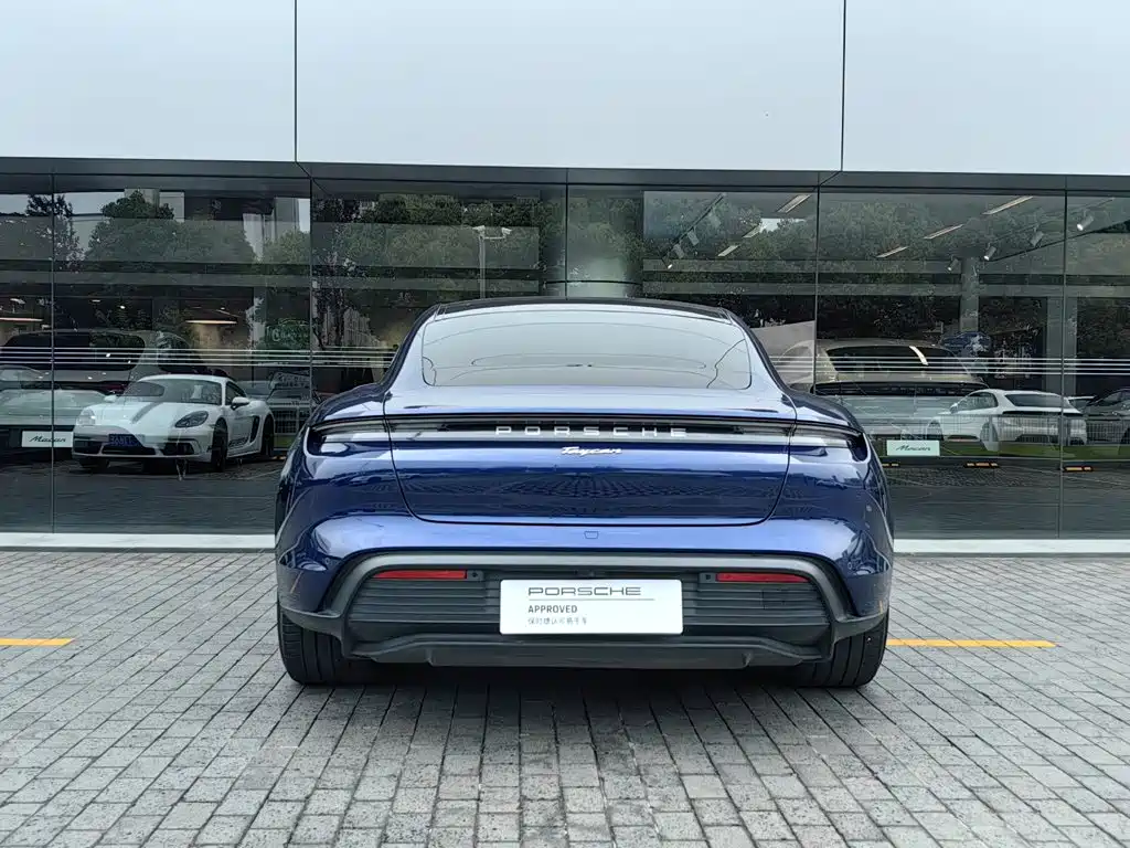 Porsche Taycan 2021 — фото 10