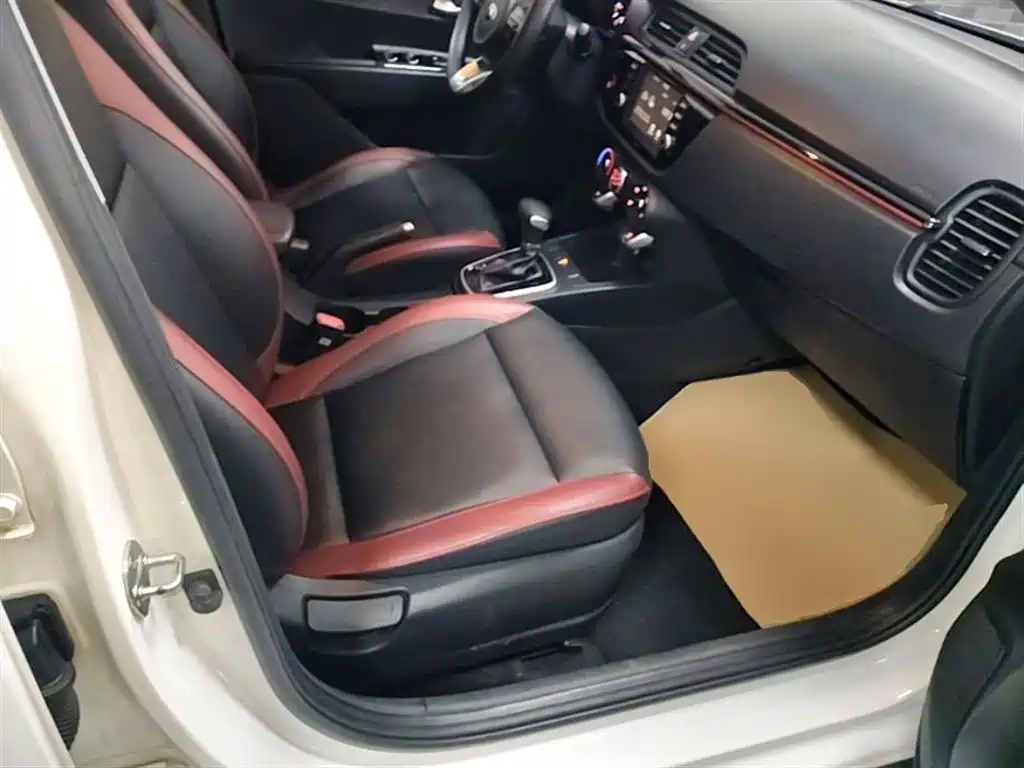 Kia KX Cross 2018 — фото 25