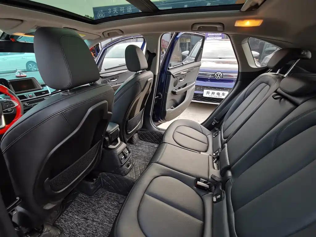 BMW 2 Series Active Tourer 2016 — фото 13