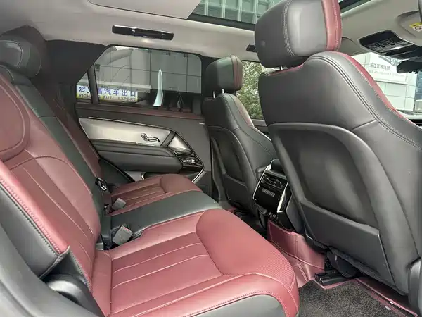 Land Rover Range Rover Sport 2024
