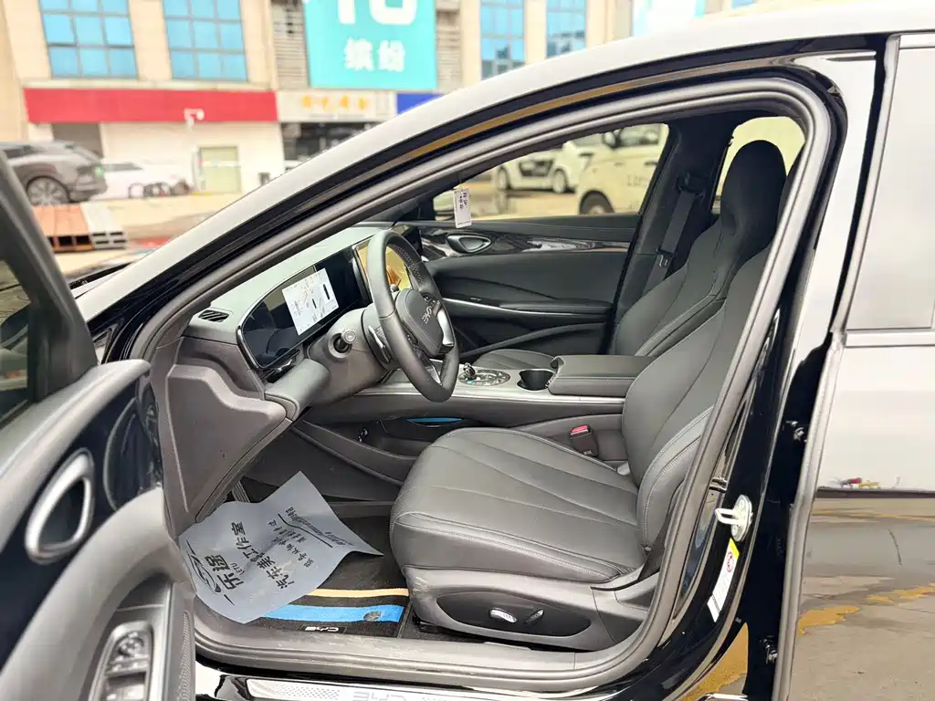 BYD Seal 2025 — фото 12