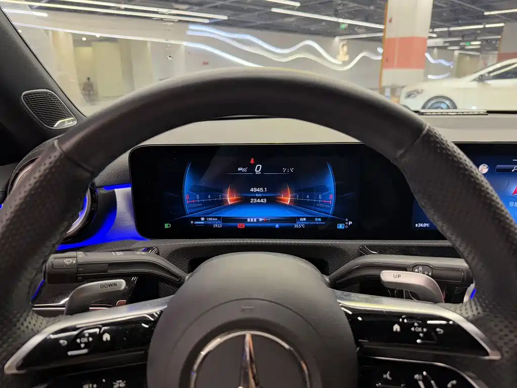 Mercedes-Benz A-Class AMG 2024 — фото 11