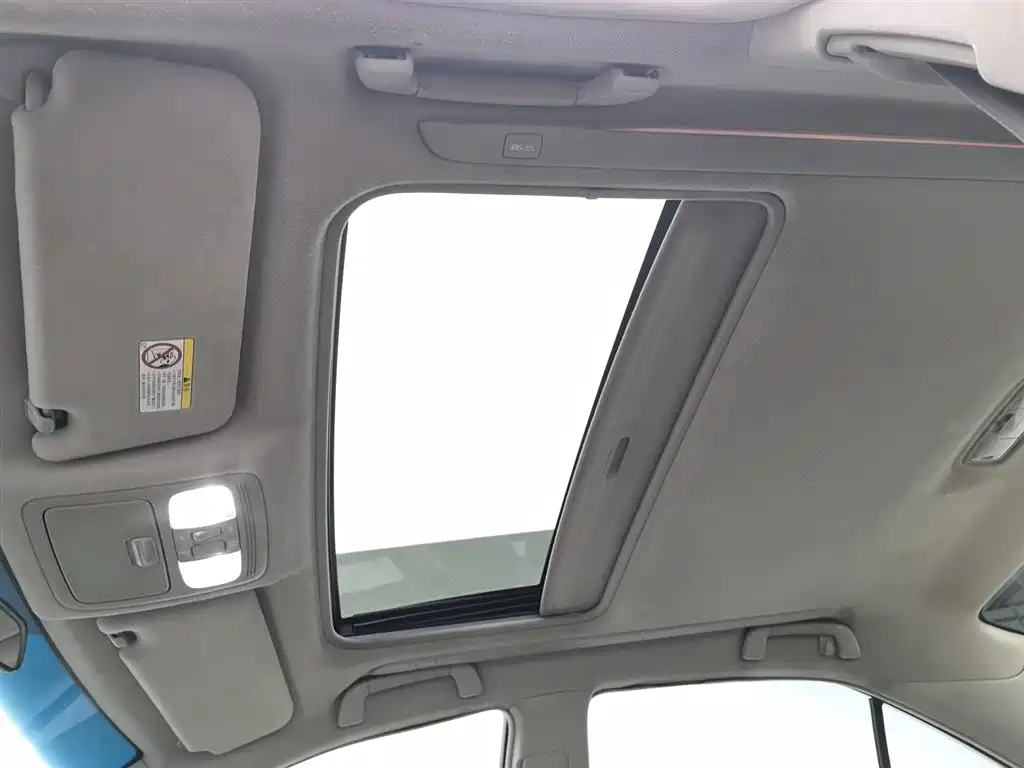 Toyota Camry 2010 — фото 14
