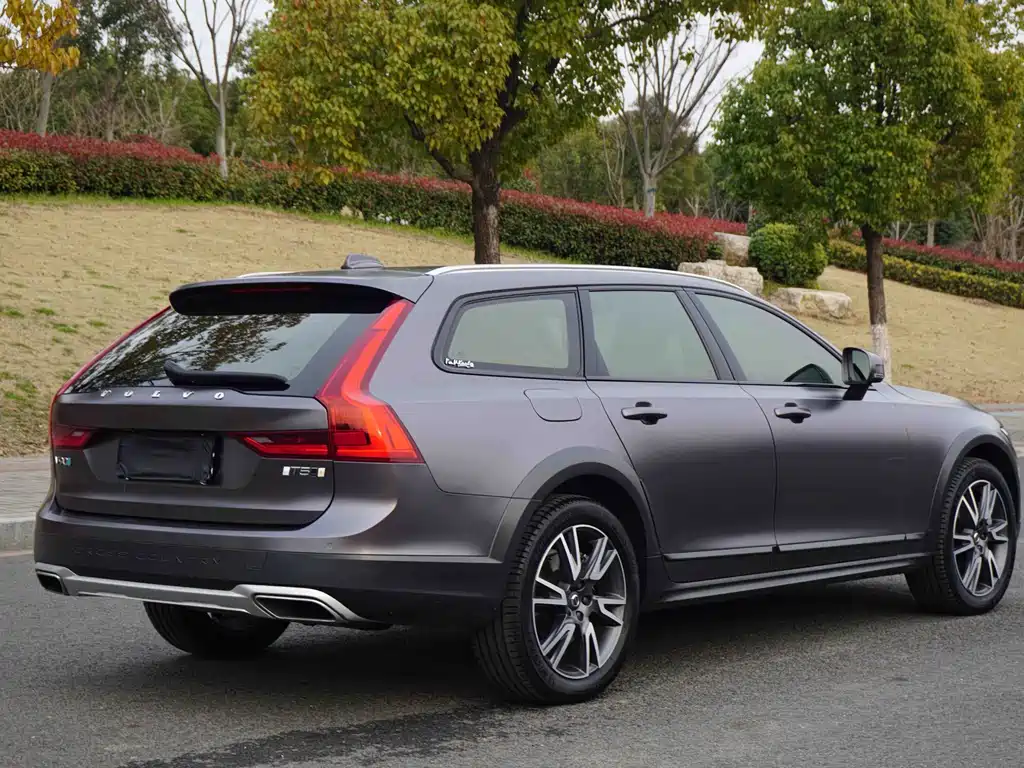 Volvo V90 2020 — фото 23
