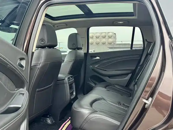 Buick Envision Plus 2020