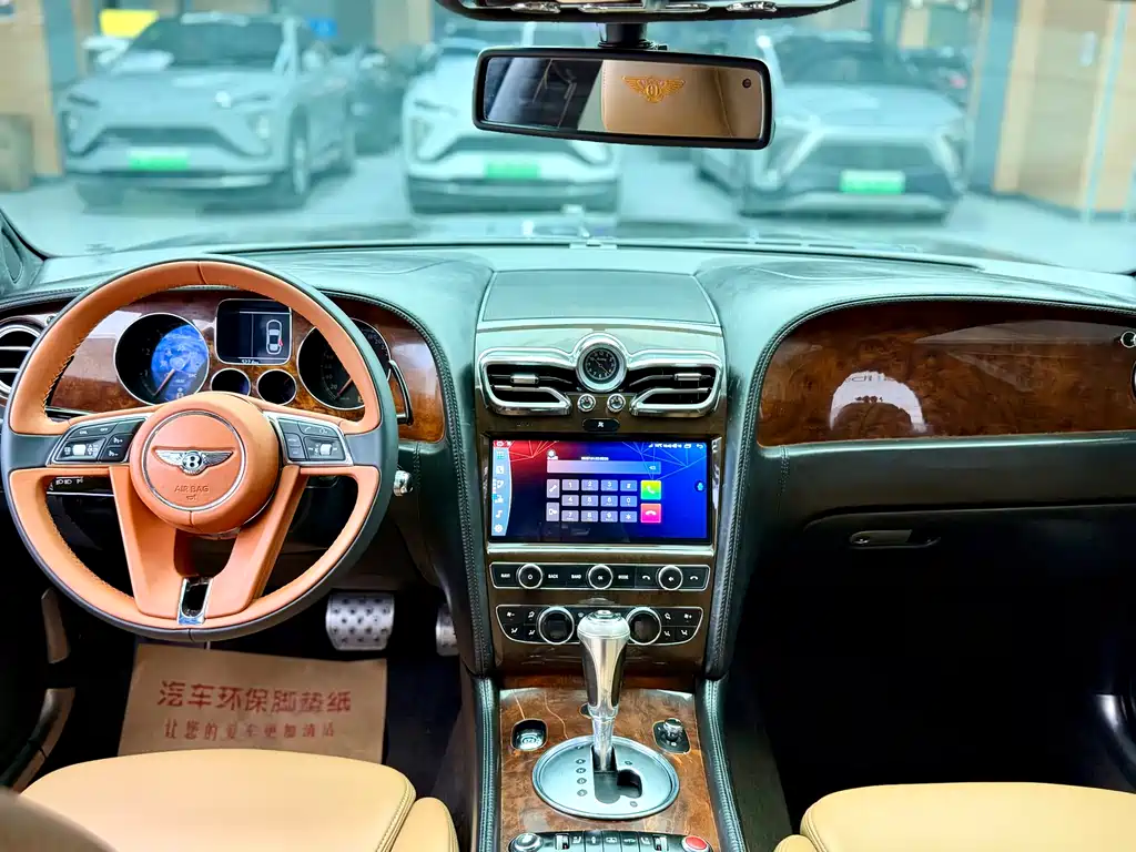 Bentley Flying Spur 2010 — фото 18