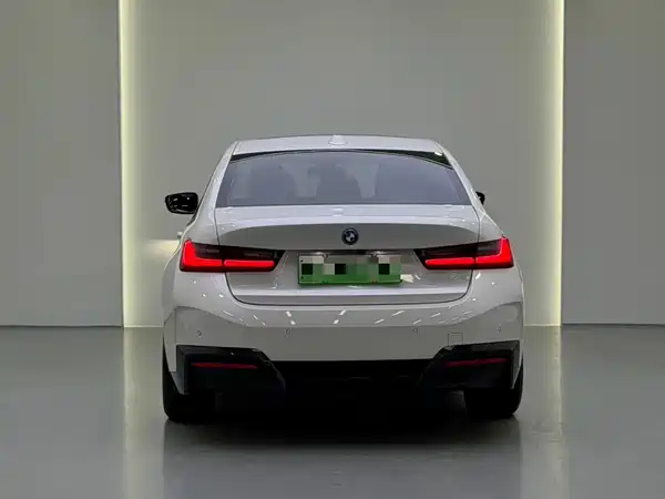 BMW i3 2024