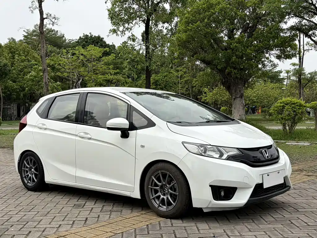 Honda Fit 2016 — фото 3