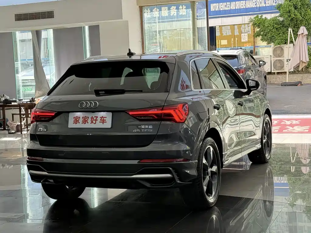 Audi Q3 2020 — фото 17