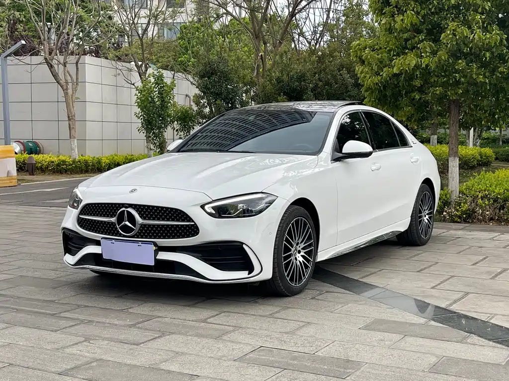 Mercedes-Benz C-Class 2024 — фото 1