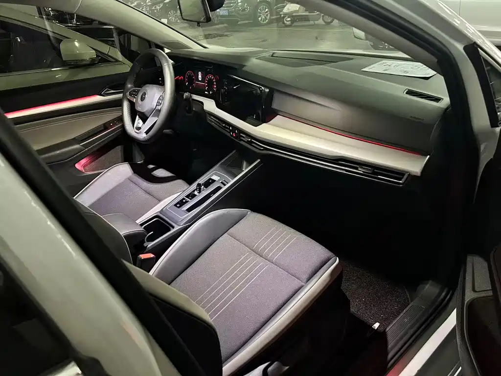 Volkswagen Golf 2022