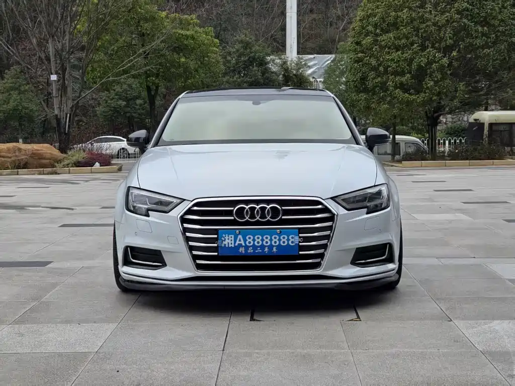 Audi A3 2019 — фото 2