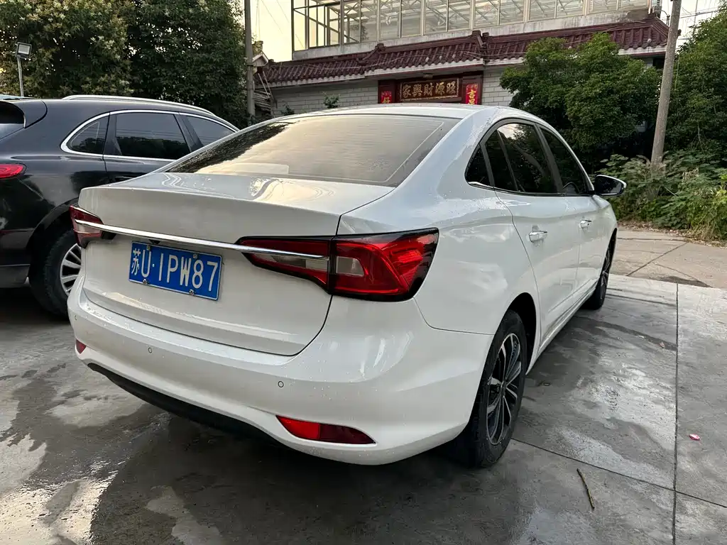 Roewe i5 2020 — фото 5