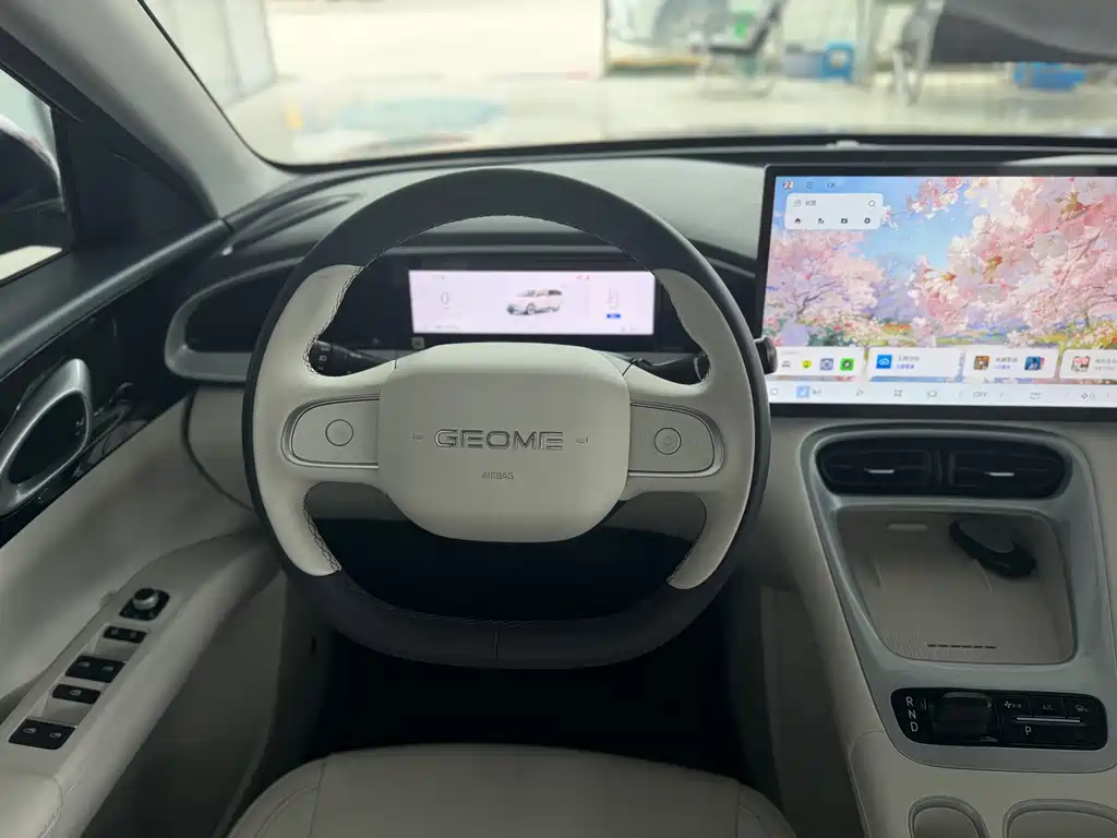 Geely Galaxy Starwish 2025 — фото 9